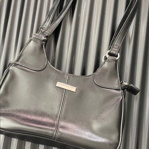 Cherokee black small shoulder bag